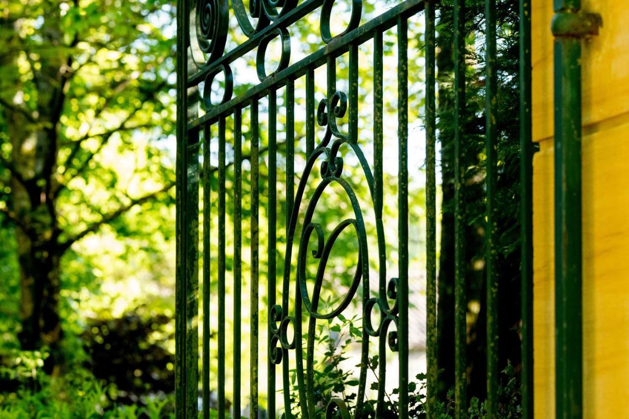 Les Magnolias Bed and Breakfast Lalinde Exteriör bild